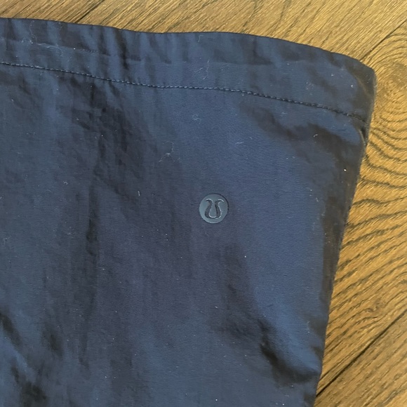 Lululemon raincoat - Picture 3 of 4